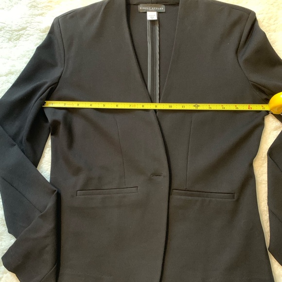 Blazer - Picture 3 of 3